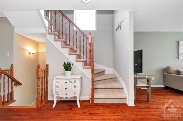 100 Prem Circle, Townhouse with 3 bedrooms, 3 bathrooms and 2 parking in Ottawa ON | Image 5