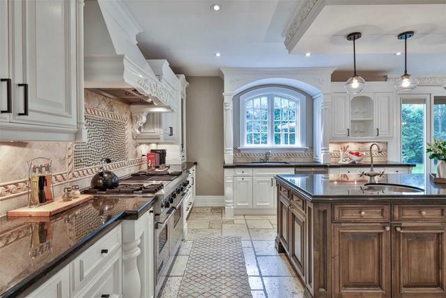 3 Oakley Pl, House detached with 4 bedrooms, 6 bathrooms and 9 parking in Toronto ON | Image 2