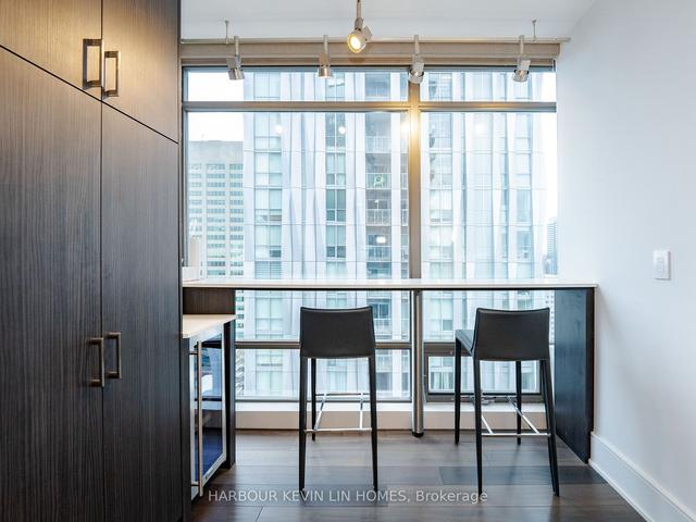 3003 - 18 Yorkville Ave, Condo with 2 bedrooms, 2 bathrooms and 1 parking in Toronto ON | Image 32