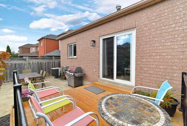 236 Sylwood Cres, House detached with 2 bedrooms, 2 bathrooms and 6 parking in Vaughan ON | Image 27