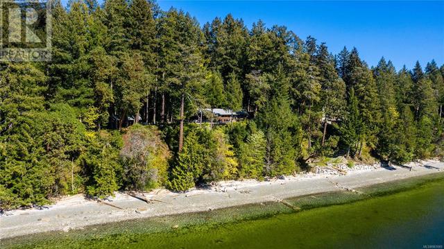 11780 Fairtide Rd, House detached with 4 bedrooms, 3 bathrooms and 6 parking in Cowichan Valley H BC | Image 4