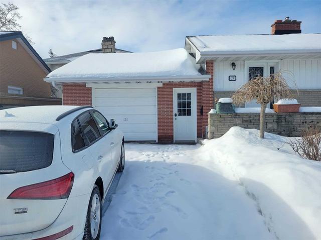 23 Dodds Ave, House detached with 4 bedrooms, 2 bathrooms and 3 parking in Guelph ON | Image 1
