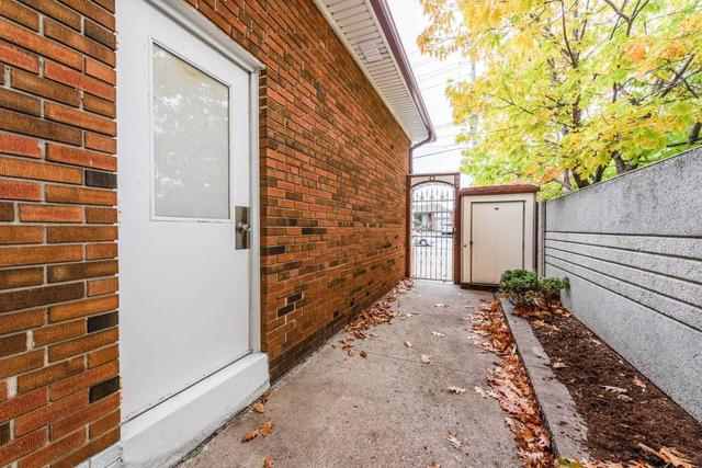 7 Old Burnhamthorpe Rd, House detached with 3 bedrooms, 2 bathrooms and 8 parking in Toronto ON | Image 22