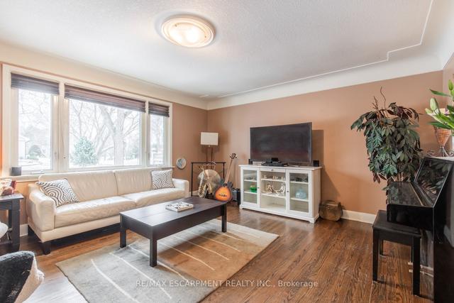 926 Nora Dr, House detached with 3 bedrooms, 2 bathrooms and 3 parking in Burlington ON | Image 37