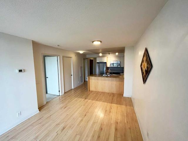 911 - 5 Valhalla Inn Rd, Condo with 1 bedrooms, 1 bathrooms and 1 parking in Toronto ON | Image 9