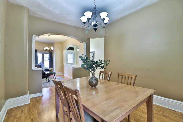 63 Shirley St, House attached with 3 bedrooms, 2 bathrooms and 0 parking in Toronto ON | Image 4