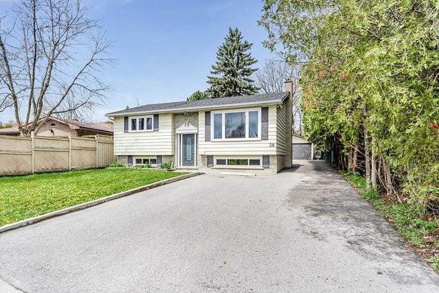 38 Bernick Dr, House detached with 3 bedrooms, 2 bathrooms and 6 parking in Barrie ON | Image 12