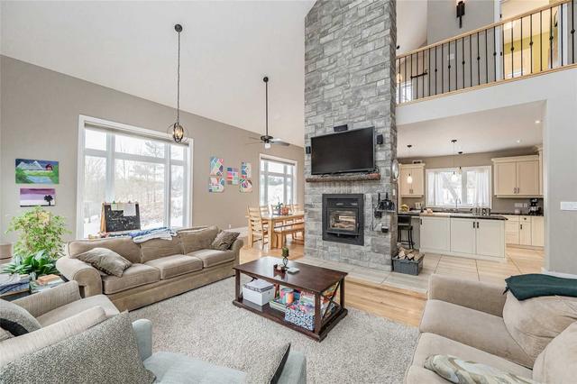 6838 Concession 4 Rd, House detached with 4 bedrooms, 3 bathrooms and 16 parking in Puslinch ON | Image 40