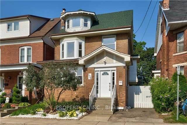 unit #1 - 136 Ontario Ave, House detached with 1 bedrooms, 1 bathrooms and 2 parking in Hamilton ON | Image 1