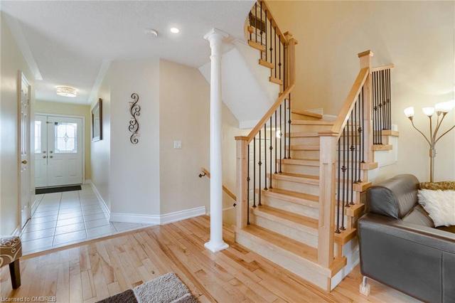 1195 Mowat Lane, House semidetached with 3 bedrooms, 2 bathrooms and 2 parking in Milton ON | Image 19
