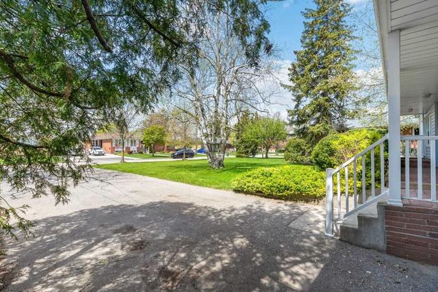 21 Wexford Blvd, House detached with 3 bedrooms, 2 bathrooms and 7 parking in Toronto ON | Image 33