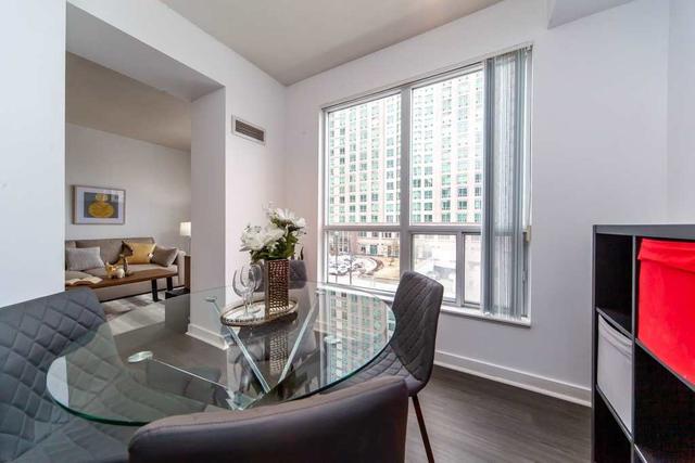 th 328 - 38 Lee Centre Dr, Townhouse with 2 bedrooms, 2 bathrooms and 2 parking in Toronto ON | Image 4