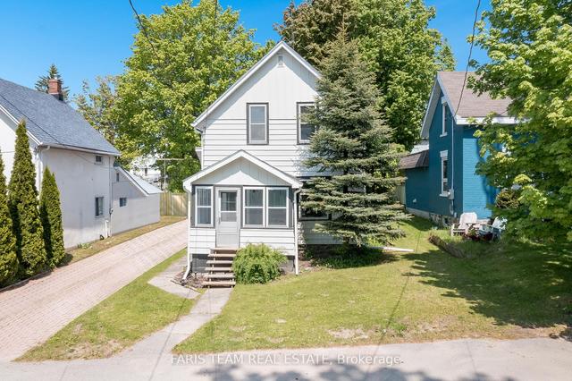 23 Maria St, House detached with 3 bedrooms, 1 bathrooms and 4 parking in Penetanguishene ON | Image 1