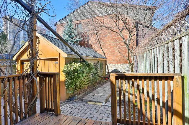 1030 Mount Pleasant Rd, House semidetached with 3 bedrooms, 1 bathrooms and 3 parking in Toronto ON | Image 26
