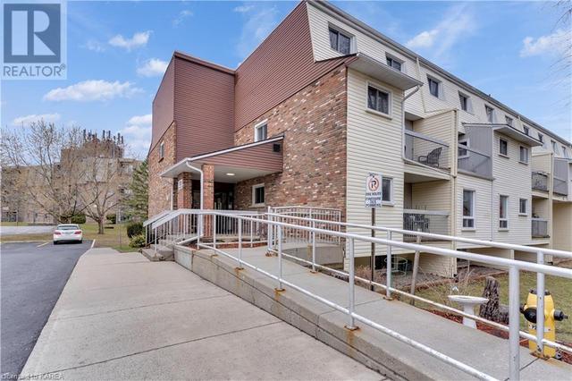 309 - 1010 Pembridge Crescent, Condo with 2 bedrooms, 1 bathrooms and 1 parking in Kingston ON | Image 2