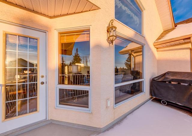 315 Scenic View Bay Nw, House detached with 4 bedrooms, 3 bathrooms and 4 parking in Calgary AB | Image 37