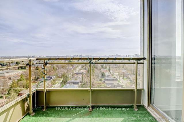 ph205 - 256 Doris Ave, Condo with 2 bedrooms, 2 bathrooms and 1 parking in Toronto ON | Image 19