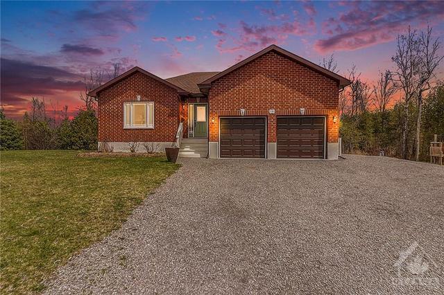 16 Cedar Rail Crescent, House detached with 3 bedrooms, 3 bathrooms and 6 parking in North Grenville ON | Image 30