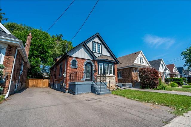 lower - 138 Tuxedo Avenue S, House detached with 2 bedrooms, 1 bathrooms and 4 parking in Hamilton ON | Image 2