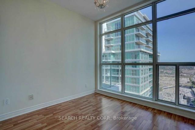 uph03 - 60 Town Centre Crt, Condo with 2 bedrooms, 1 bathrooms and 1 parking in Toronto ON | Image 6