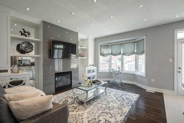32 Secord Ave, House detached with 3 bedrooms, 4 bathrooms and 2 parking in Vaughan ON | Image 9