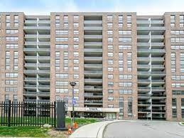 906 - 4 Lisa St, Condo with 2 bedrooms, 1 bathrooms and 1 parking in Brampton ON | Image 1