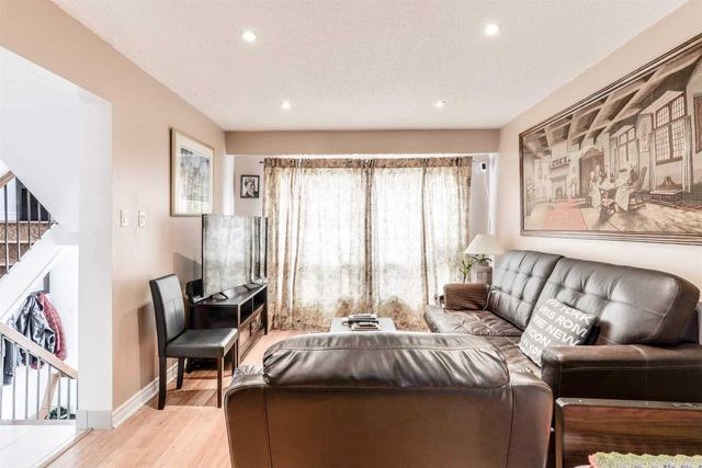 30 - 830 Stainton Dr, Townhouse with 3 bedrooms, 2 bathrooms and 1 parking in Mississauga ON | Image 4