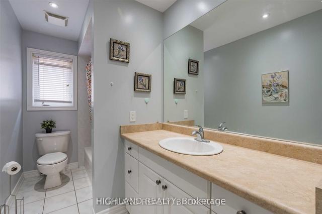 2356 Hilda Dr, House detached with 4 bedrooms, 3 bathrooms and 3 parking in Oakville ON | Image 9