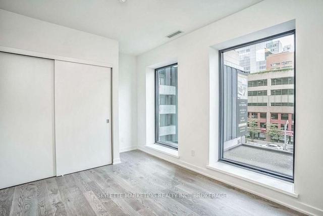 401 - 22 Lombard St, Condo with 2 bedrooms, 2 bathrooms and 1 parking in Toronto ON | Image 11