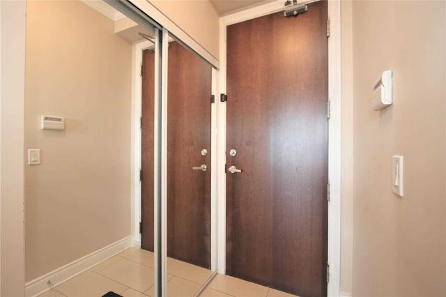 2005 - 7 North Park Rd, Condo with 1 bedrooms, 2 bathrooms and 1 parking in Vaughan ON | Image 12