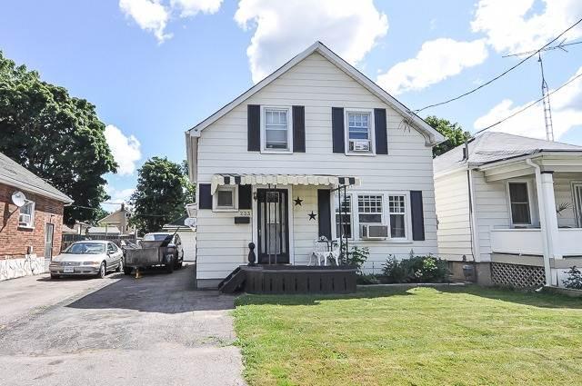 233 Oshawa Blvd S, House detached with 4 bedrooms, 1 bathrooms and 5 parking in Oshawa ON | Image 1