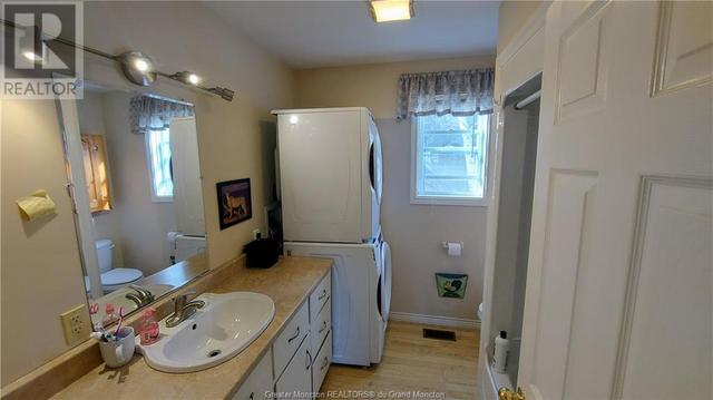 3909 Scenic Dr, House detached with 2 bedrooms, 1 bathrooms and null parking in Alma VL NB | Image 27