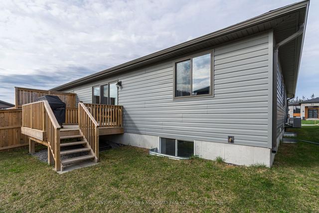 21 Lehtinen Cres, House semidetached with 2 bedrooms, 3 bathrooms and 6 parking in Belleville ON | Image 21