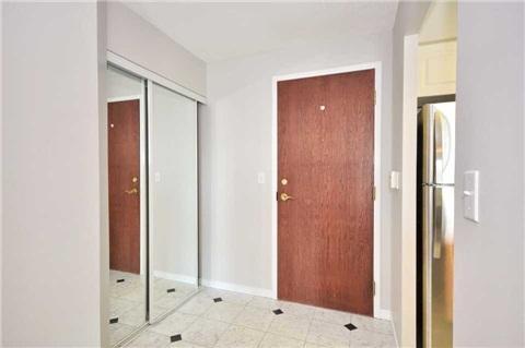 lph5 - 8 Pemberton Ave, Condo with 2 bedrooms, 2 bathrooms and 1 parking in Toronto ON | Image 2