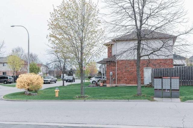2 Kenyon Cres, House semidetached with 3 bedrooms, 3 bathrooms and 2 parking in Grimsby ON | Image 15