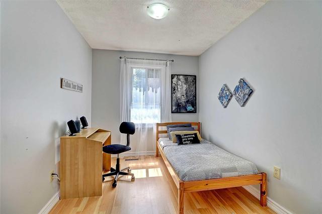 21 - 34 Dundalk Dr, Townhouse with 3 bedrooms, 2 bathrooms and 2 parking in Toronto ON | Image 11