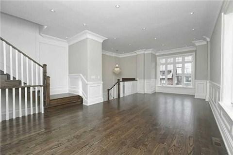 37 Roslin Ave, House detached with 4 bedrooms, 4 bathrooms and 3 parking in Toronto ON | Image 3