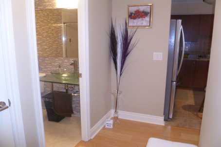 815 - 30 Clegg Rd, Condo with 2 bedrooms, 2 bathrooms and 1 parking in Markham ON | Image 8