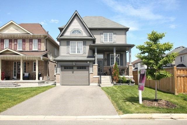 11 Jack Roach St, House detached with 3 bedrooms, 3 bathrooms and 5 parking in Clarington ON | Image 1
