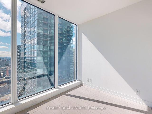 3602 - 55 Mercer St, Condo with 3 bedrooms, 2 bathrooms and 0 parking in Toronto ON | Image 6