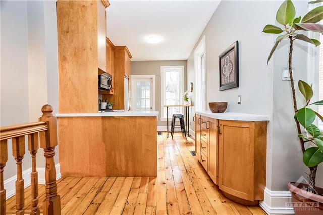 88 Frank Street, Townhouse with 2 bedrooms, 1 bathrooms and 1 parking in Ottawa ON | Image 9