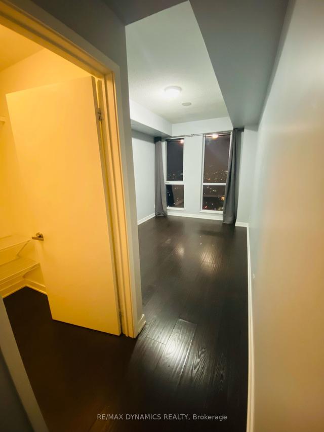 1703 - 170 Sumach St, Condo with 1 bedrooms, 1 bathrooms and 1 parking in Toronto ON | Image 13
