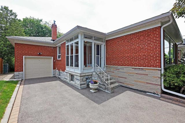 257 Park Home Ave, House detached with 3 bedrooms, 3 bathrooms and 5 parking in Toronto ON | Image 12
