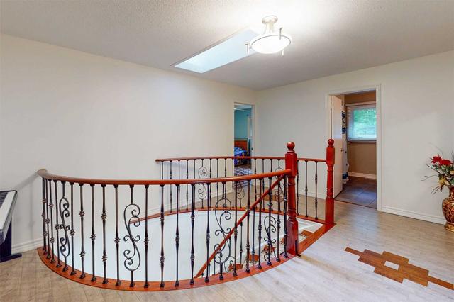 4 Mosa Crt, House detached with 4 bedrooms, 4 bathrooms and 6 parking in Ajax ON | Image 16