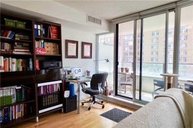 722 - 111 Elizabeth St, Condo with 1 bedrooms, 1 bathrooms and 1 parking in Toronto ON | Image 6