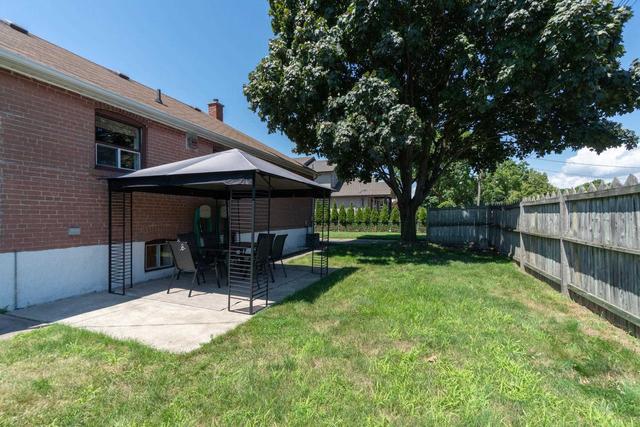 8 Rosewood Ave, House detached with 2 bedrooms, 2 bathrooms and 5 parking in Toronto ON | Image 17