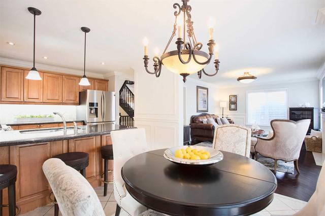 30 Tregate Cres, House detached with 4 bedrooms, 4 bathrooms and 5 parking in Brampton ON | Image 6