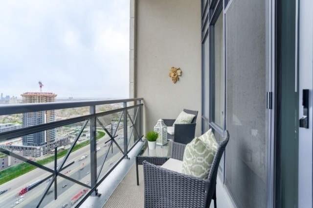 ph 4 - 6 Eva Rd, Condo with 2 bedrooms, 2 bathrooms and 2 parking in Toronto ON | Image 9