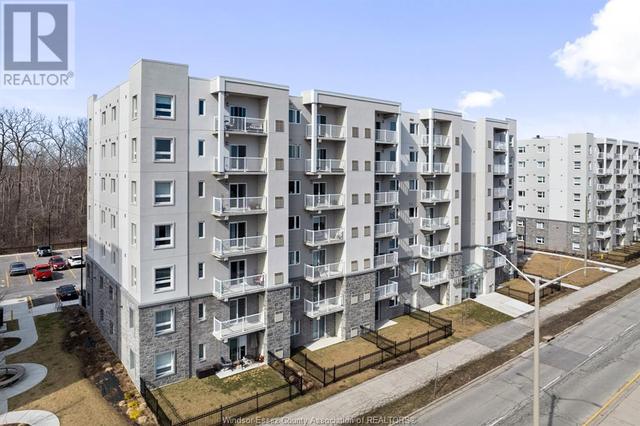 414 - 1611 Banwell, Condo with 2 bedrooms, 3 bathrooms and null parking in Windsor ON | Image 29
