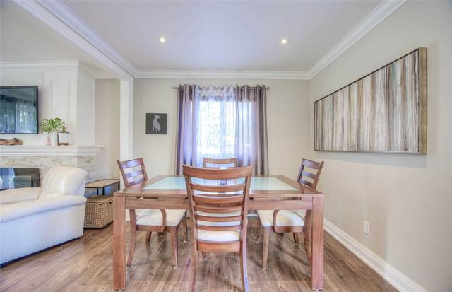 3 Banff Dr, House detached with 3 bedrooms, 2 bathrooms and 3 parking in Hamilton ON | Image 2